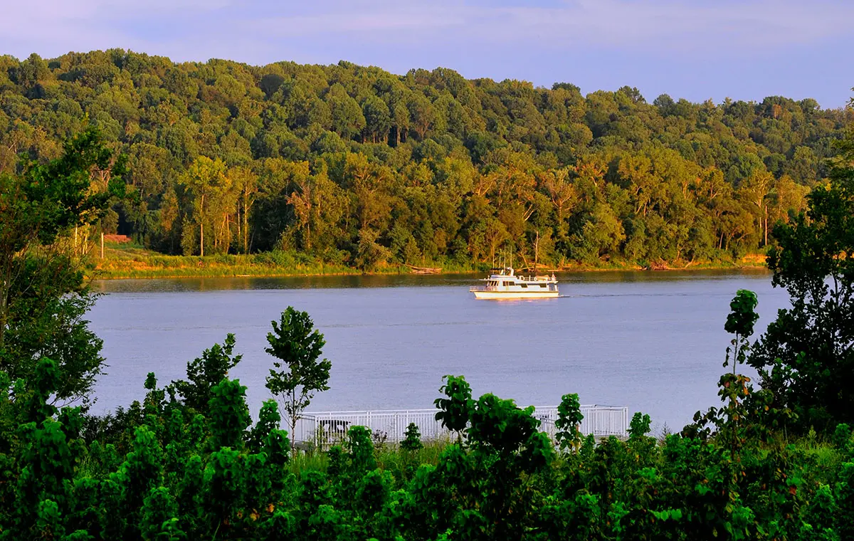 Charlestown Indiana lake and wooded landscape for Kentuckiana Moving service-area planning