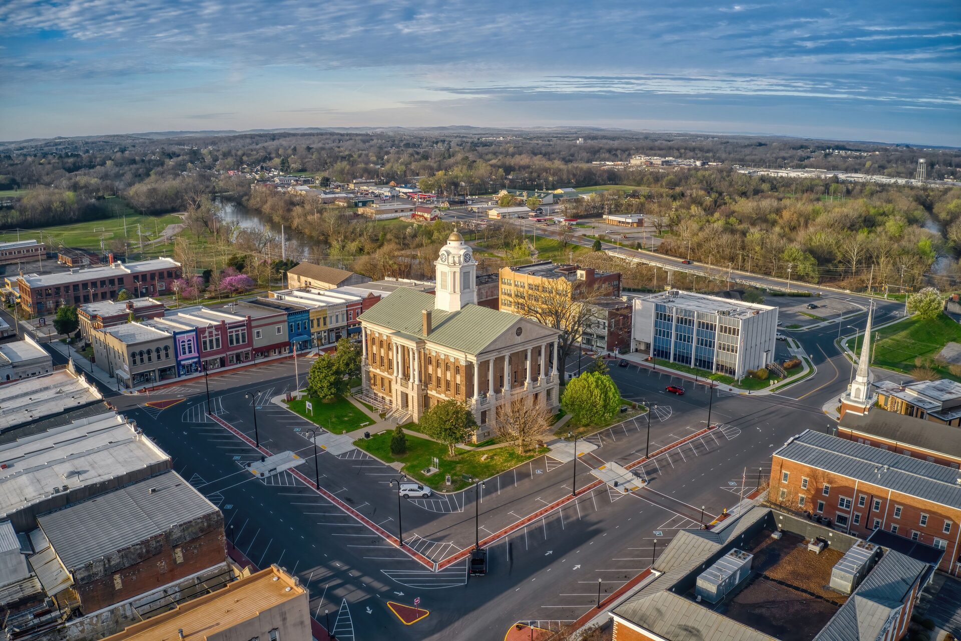 Shelbyville Kentucky aerial town view for Kentuckiana Moving service-area planning